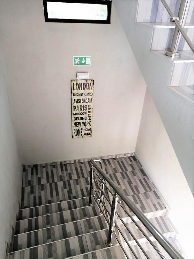 40 40 Accommodation Matola 外观 照片