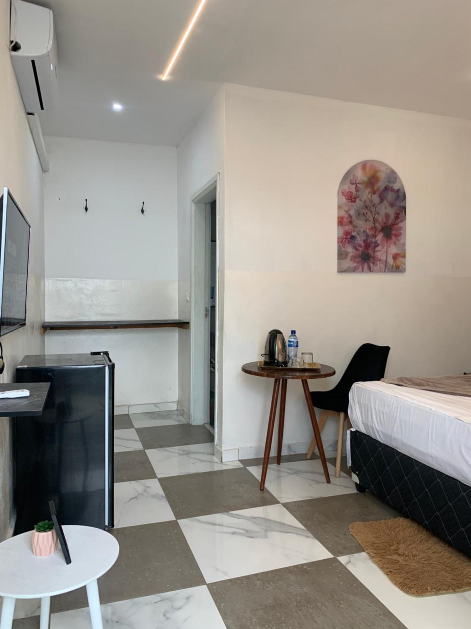40 40 Accommodation Matola 外观 照片